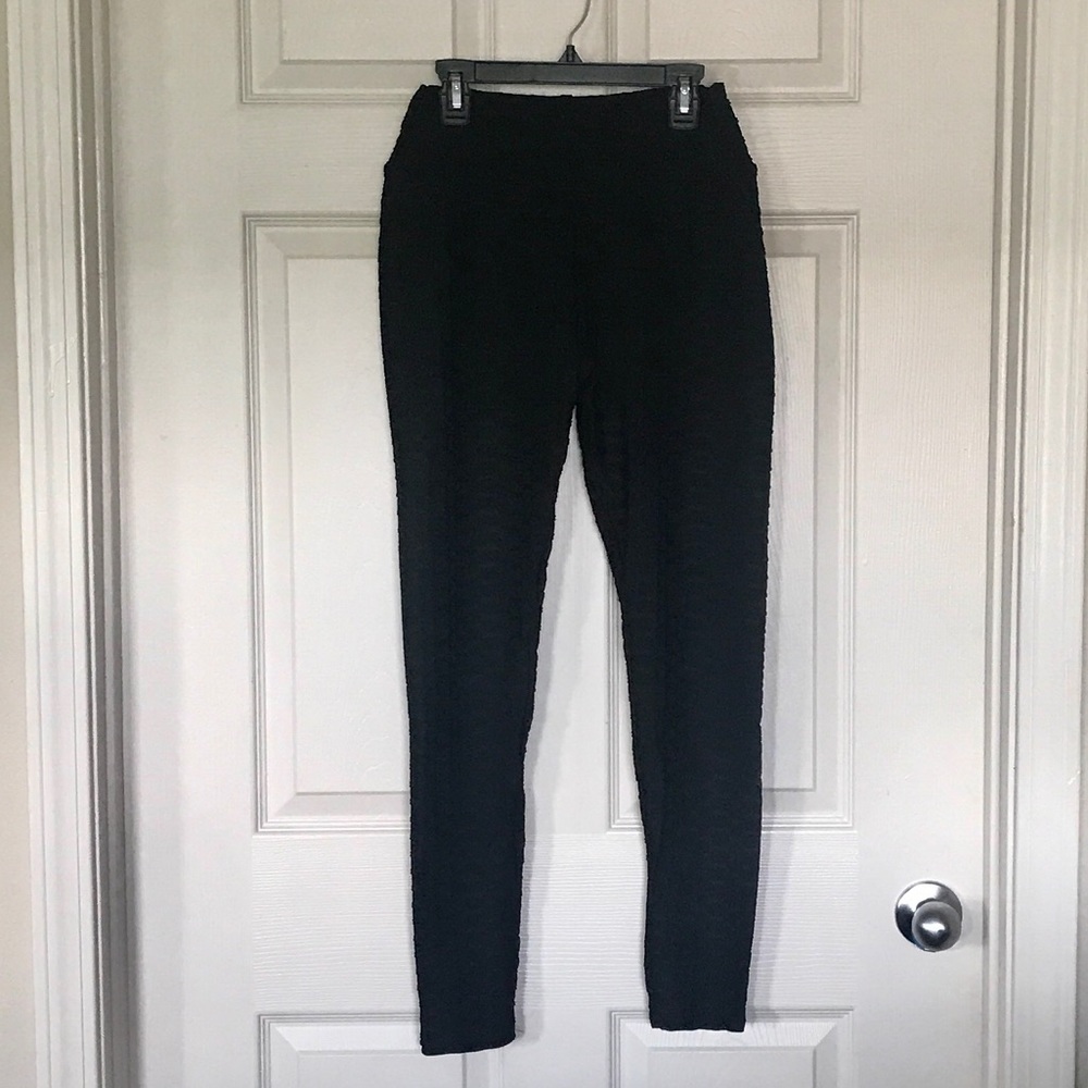 Tik Tok Scrunch Butt Leggings Size M